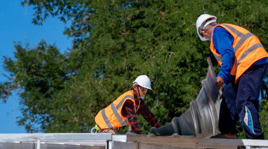 Professional gutter cleaning in Stockton, KS